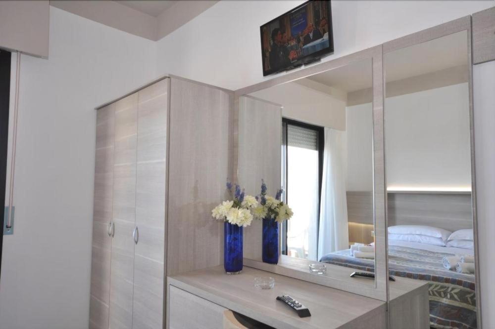 Hotel Alhambra Rimini Eksteriør bilde